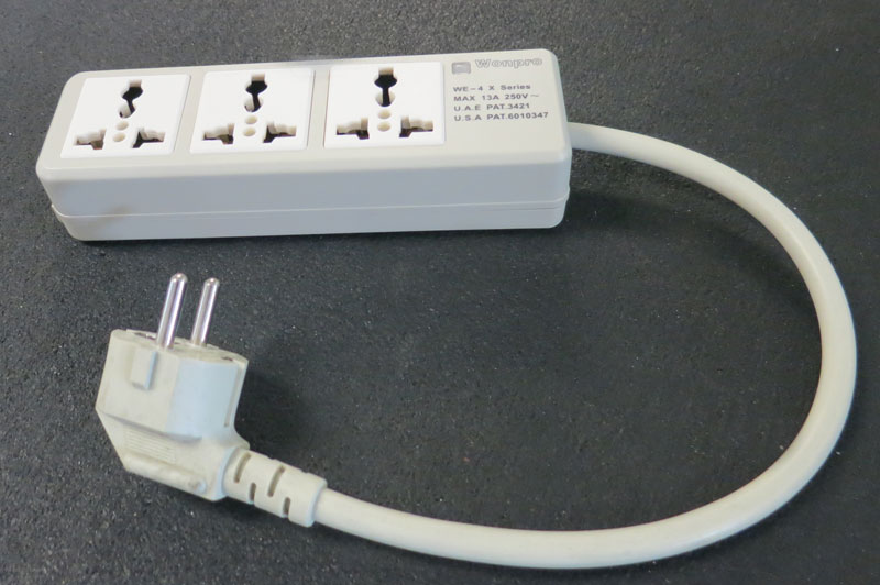 3 Outlet Universal Style AC Power Strip